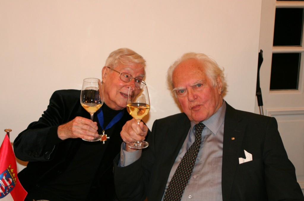 Ferry Ahrlé und Prof. Hilmar Hoffmann, Frankfurter Kulturpapst, bei der Verleihung des Hessischen Verdienstordens an Ferry Ahrlé 3.12.2014